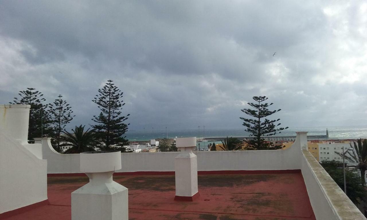 Bonito, Luminoso, Cerca Del Mar Con Parking Apartment Tarifa Luaran gambar
