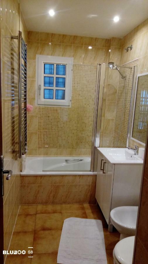 Bonito, Luminoso, Cerca Del Mar Con Parking Apartment Tarifa Luaran gambar