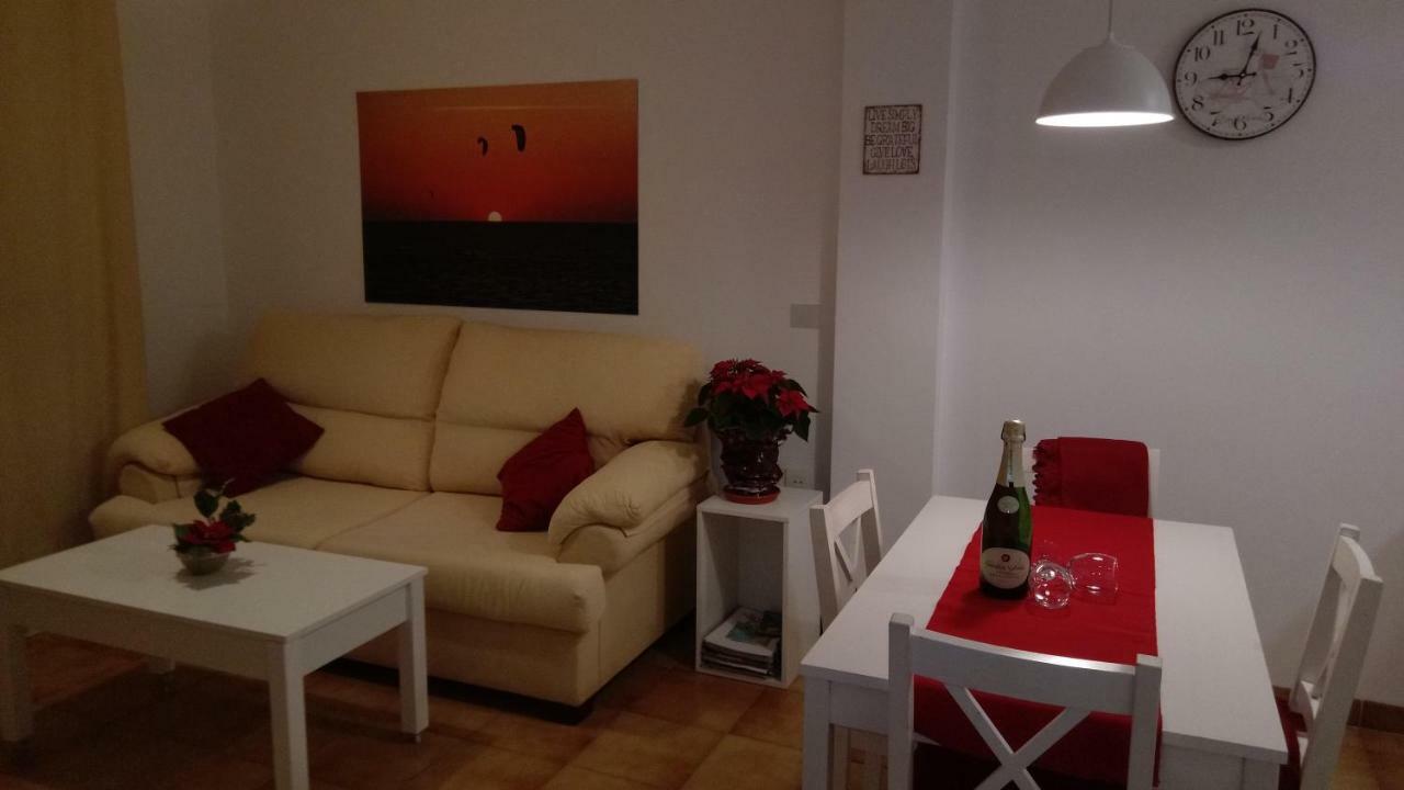 Bonito, Luminoso, Cerca Del Mar Con Parking Apartment Tarifa Luaran gambar